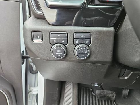 Used 2025 Chevrolet Silverado 2500 LT w/ Convenience Package AWD/4WD image 26