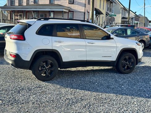 Used 2016 Jeep Cherokee Latitude w/ Comfort/Convenience Group image 4