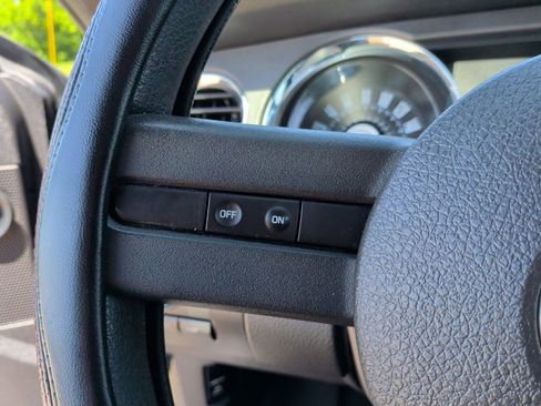 Used 2012 Ford Mustang Coupe RWD image 17