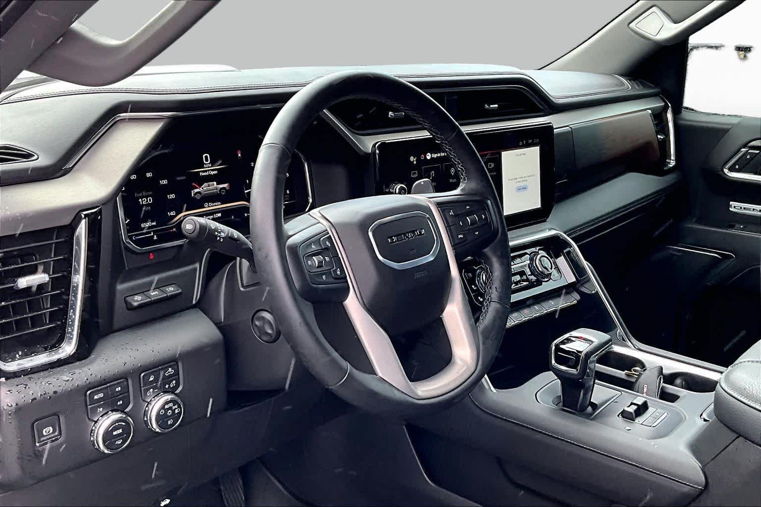 Used 2025 GMC Sierra 1500 Denali w/ Denali Reserve Package AWD/4WD image 18