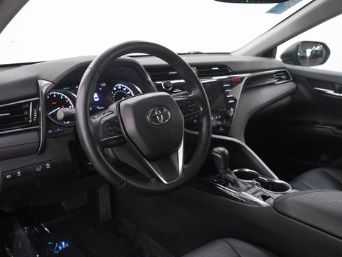 Used 2019 Toyota Camry XLE FWD image 22