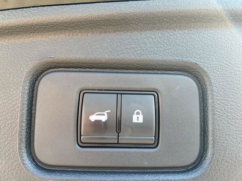 Used 2023 Nissan Pathfinder SL w/ SL Premium Package image 23