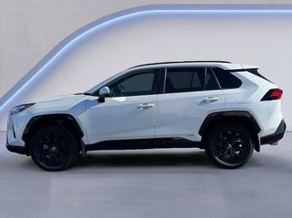 Used 2024 Toyota RAV4 SE video 2