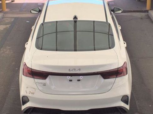 Used 2024 Kia Forte LX FWD image 8