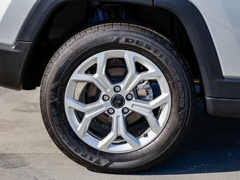 New 2025 Jeep Compass Sport image 11