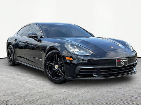 Used 2020 Porsche Panamera image 4