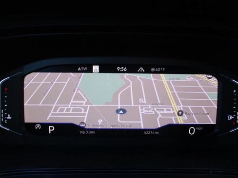 Used 2022 Volkswagen Taos SEL image 12