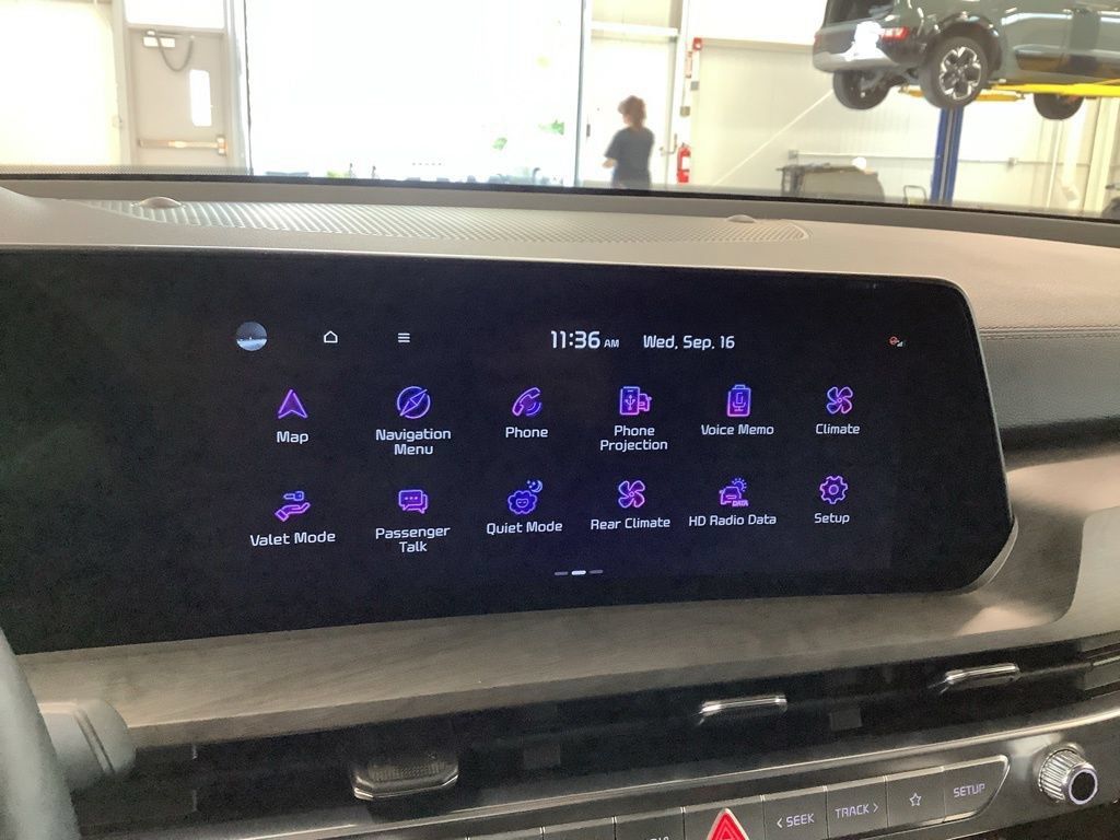 Certified 2024 Kia Telluride SX X-Line AWD/4WD image 10