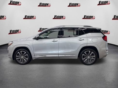 Used 2020 GMC Terrain Denali w/ Denali Premium Package AWD/4WD image 7