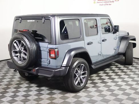 Used 2025 Jeep Wrangler Unlimited Sport S 4xe w/ Convenience Group AWD/4WD image 4