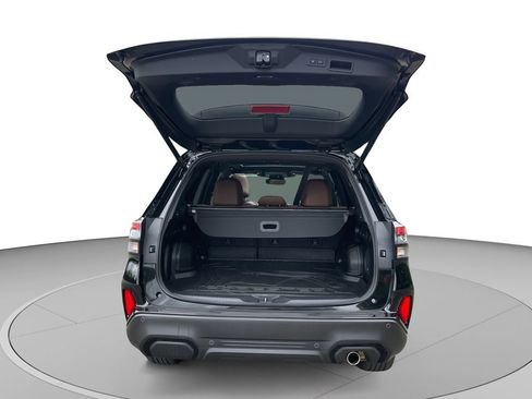 Used 2025 Subaru Forester Touring AWD/4WD image 13