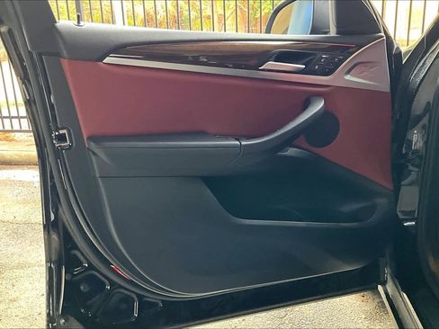 Used 2023 BMW X4 xDrive30i w/ Premium Package image 21