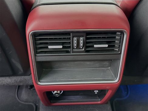 Used 2022 Porsche Cayenne Coupe image 29