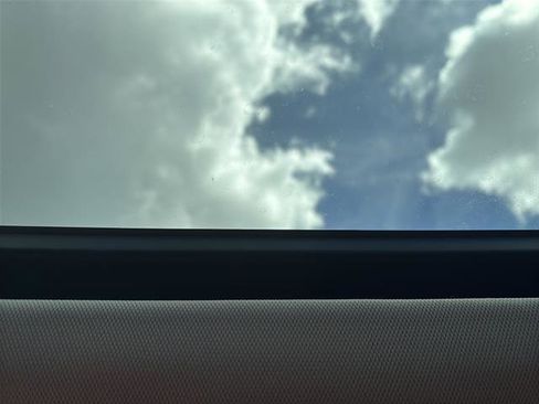 Used 2023 Buick Encore GX Essence w/ Experience Buick Package image 29