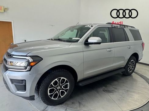 Used 2024 Ford Expedition XLT AWD/4WD image 36