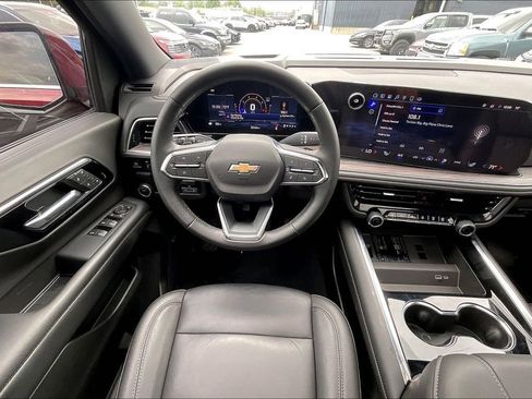 Used 2025 Chevrolet Tahoe LT w/ Comfort Package image 7