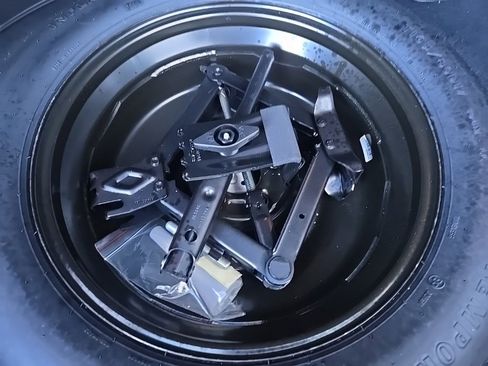 Used 2021 Jeep Cherokee Latitude image 94