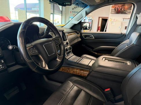 Used 2016 GMC Yukon Denali image 24