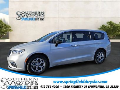 Used 2024 Chrysler Pacifica Limited