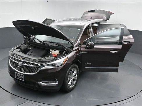 Used 2021 Buick Enclave Avenir w/ Avenir Technology Package image 57