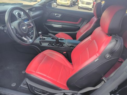 Used 2021 Ford Mustang GT Premium w/ Equipment Group 401A image 9