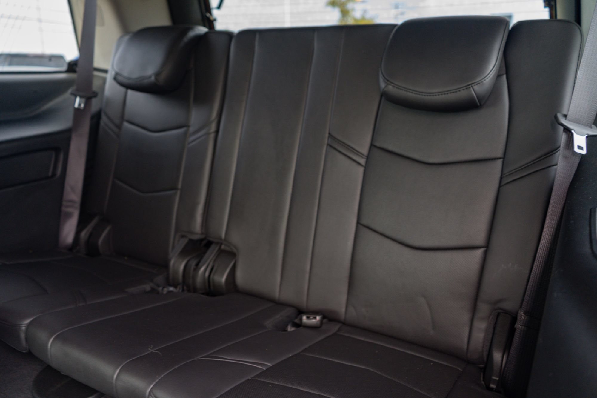 Used 2020 Cadillac Escalade Luxury RWD image 24