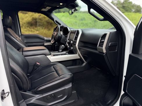 Used 2019 Ford F150 Lariat w/ Equipment Group 502A Luxury AWD/4WD image 19