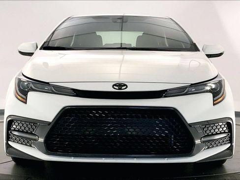 Used 2022 Toyota Corolla SE FWD image 2