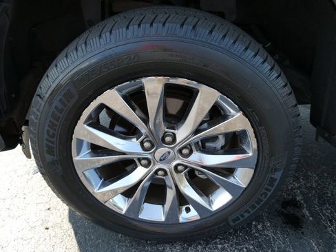 Used 2015 Ford F150 XLT w/ Equipment Group 302A Luxury AWD/4WD image 10