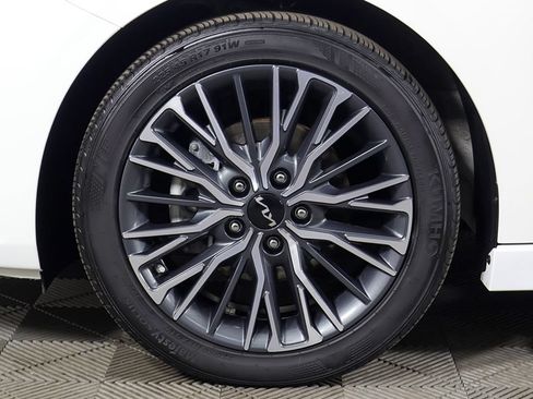 Used 2024 Kia Forte GT-Line w/ GT-Line Premium Package FWD image 24