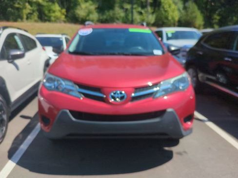 Used 2015 Toyota RAV4 LE FWD image 4