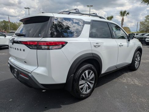 New 2026 Nissan Pathfinder SL FWD image 4