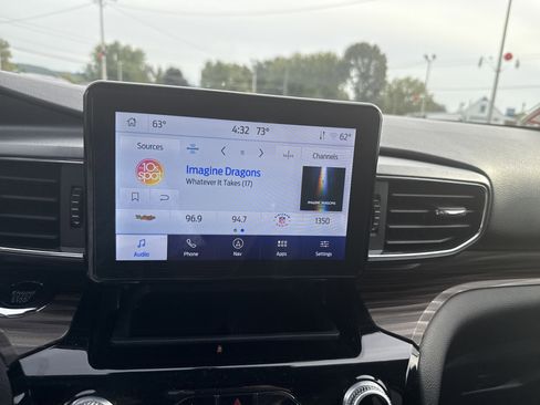 Used 2023 Ford Explorer Limited image 22