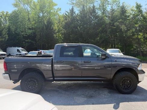 Used 2019 RAM 1500 Classic SLT w/ Luxury Group AWD/4WD image 6