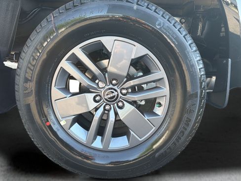 New 2026 Nissan Frontier SV w/ SV Convenience Package AWD/4WD image 22