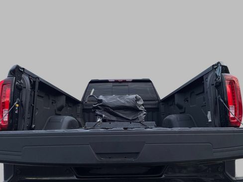 Used 2021 GMC Sierra 3500 Denali w/ Denali Black Diamond Edition image 12