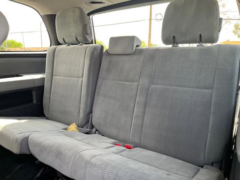 Used 2014 Toyota Sequoia SR5 AWD/4WD image 33