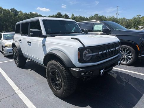 Used 2023 Ford Bronco Wildtrak AWD/4WD image 3
