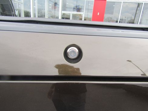 Used 2014 RAM 1500 Laramie w/ Convenience Group image 10