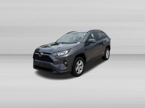 Used 2021 Toyota RAV4 XLE AWD/4WD image 12