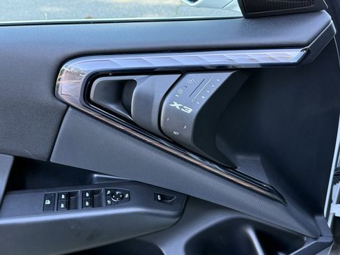 Used 2025 BMW X3 xDrive30i image 19