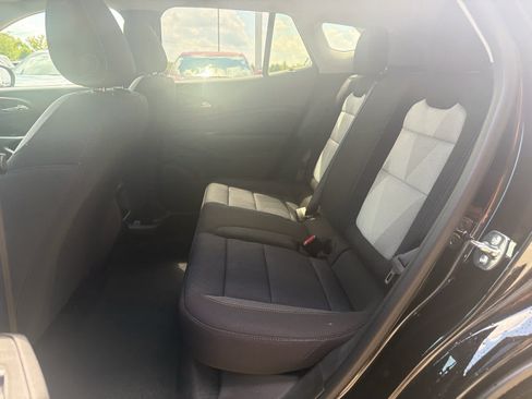 Used 2026 Chevrolet Trax LS w/ LS Convenience Package FWD image 23