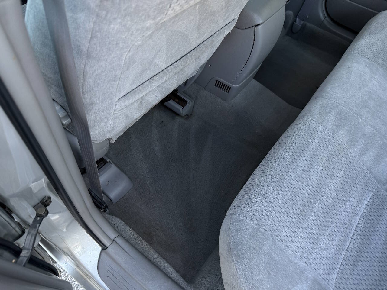 Used 2003 Toyota Camry LE FWD image 16