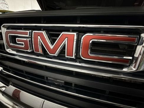Used 2024 GMC Sierra 3500 SLT w/ SLT Premium Package AWD/4WD image 17