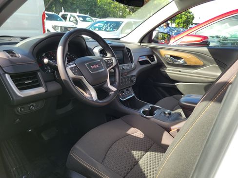 Used 2021 GMC Terrain SLE image 9