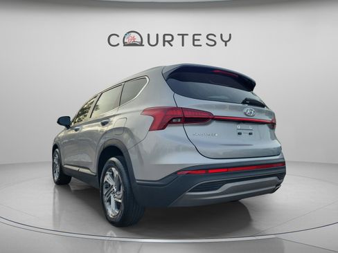 Used 2023 Hyundai Santa Fe SE image 2