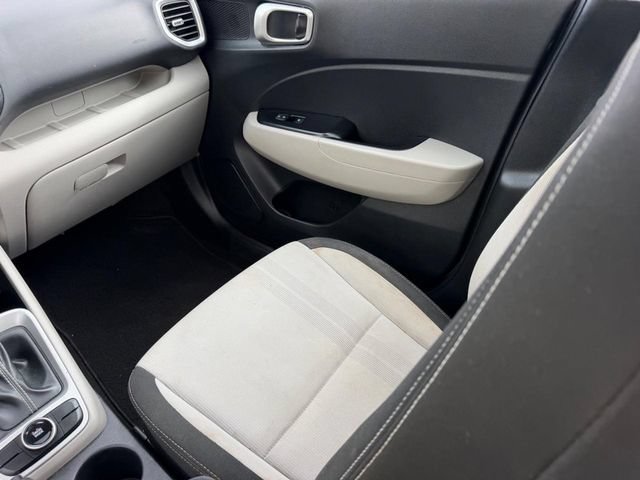 Certified 2023 Hyundai Venue SEL FWD image 16