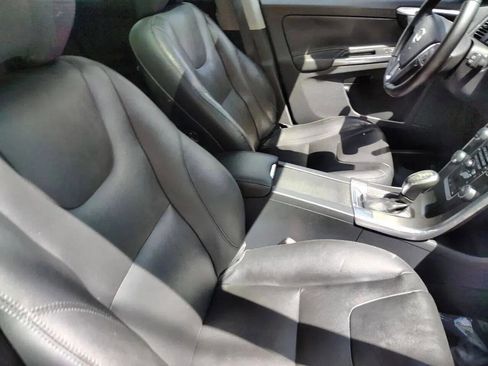 Used 2015 Volvo XC60 T5 Premier image 19