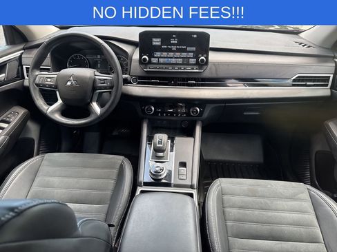 Used 2023 Mitsubishi Outlander SE FWD image 19