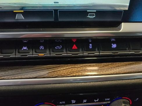 Certified 2022 Chevrolet Silverado 1500 LT AWD/4WD image 23